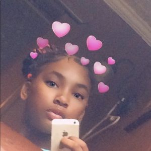 Meet your Posher, Johnnae